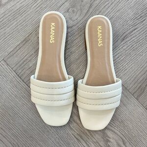 Kaanas sandals